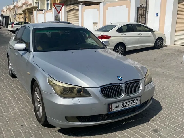 صورة 2009 بي إم دبليو الفئة الخامسة 523i