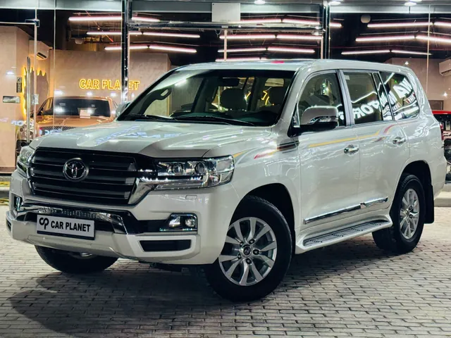 Photo of 2017 Toyota Land Cruiser GXR