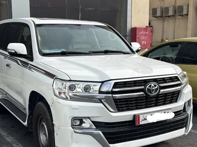 صورة 2016 تويوتا لاند كروزر GX