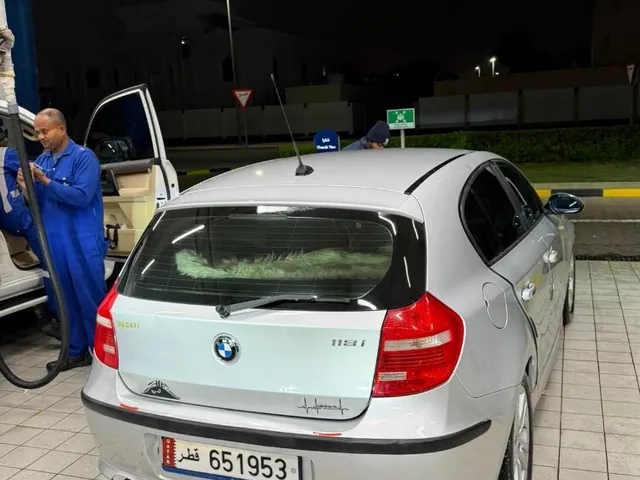صورة 2009 بي إم دبليو الفئة الأولى 118i