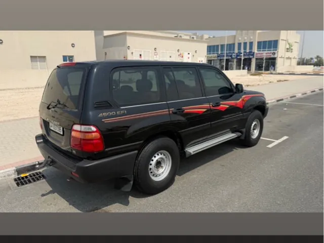 Photo of 2000 Toyota Land Cruiser GX