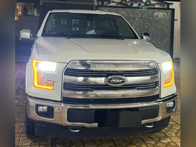 صورة 2017 فورد F-150 لاريات