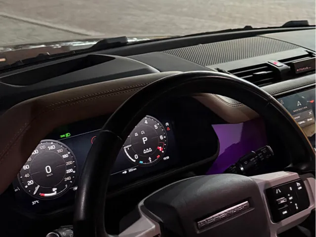 Photo of 2025 Land Rover Defender 110 HSE