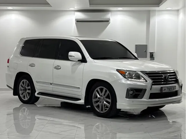 Photo of 2015 Lexus LX 570