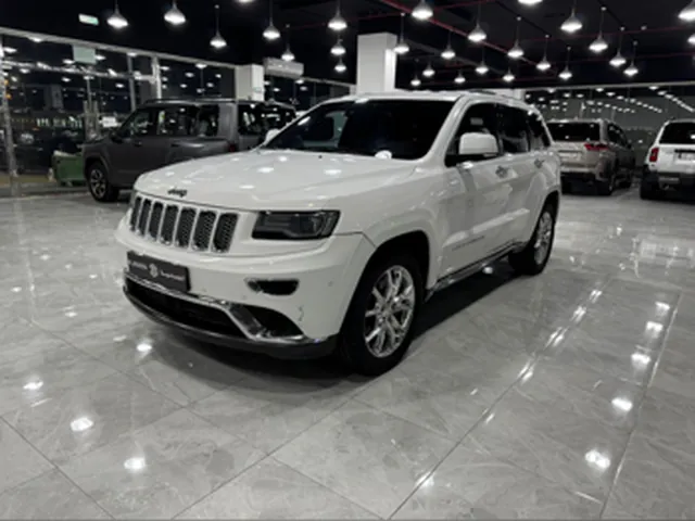 Photo of 2016 Jeep Grand Cherokee Summit