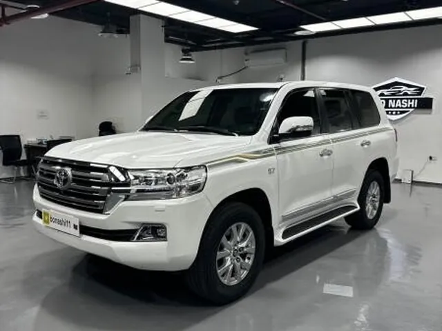 صورة 2017 تويوتا لاند كروزر VXR