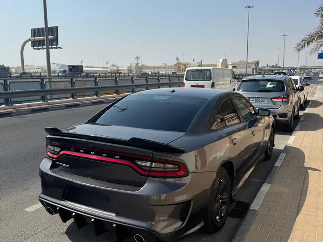 صورة 2020 دودج تشارجر SXT