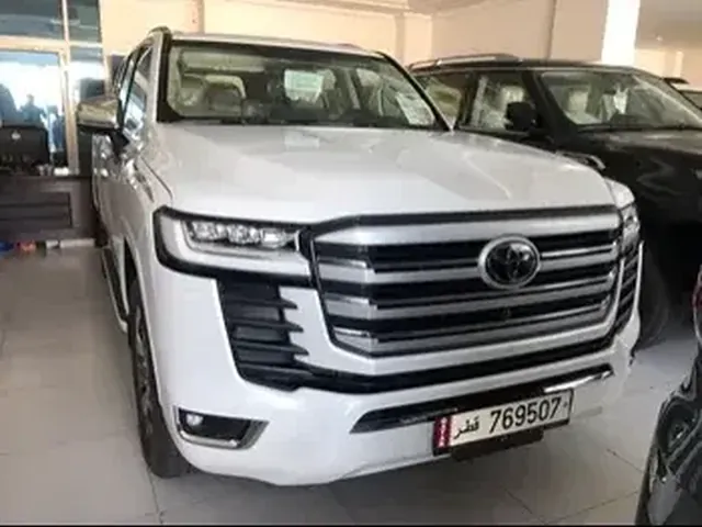 صورة 2023 تويوتا لاند كروزر VXR
