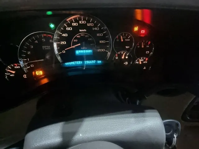 صورة 2005 كاديلاك إسكاليد ESV