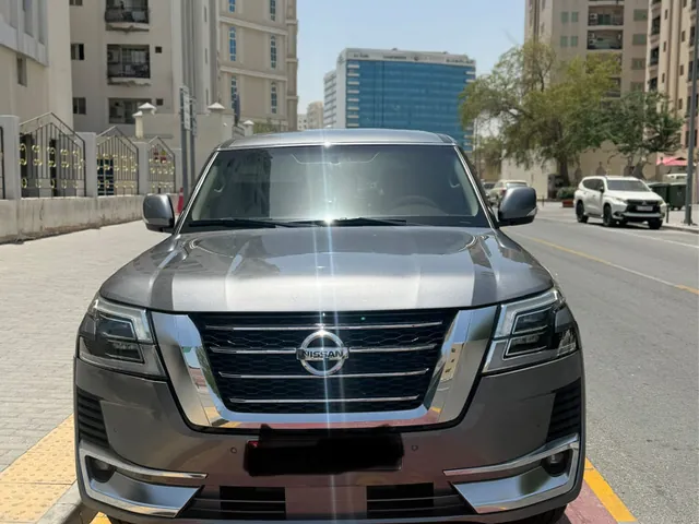 صورة 2016 نيسان باترول LE