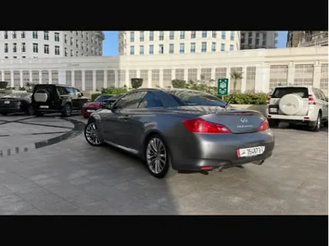 صورة 2016 إنفينيتي Q60