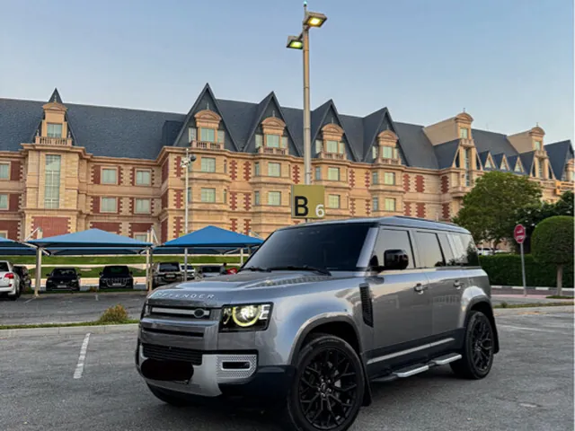 Photo of 2021 Land Rover Defender 110 HSE