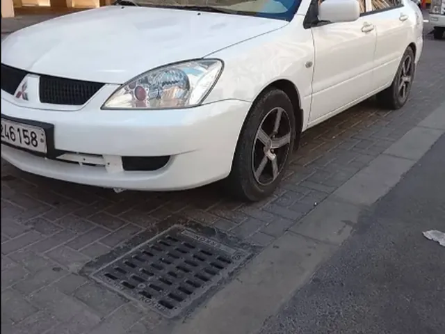 صورة 2008 ميتسوبيشي لانسر GLS