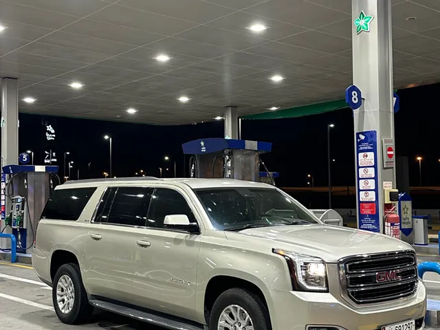 Photo of 2015 GMC Yukon XL SLT