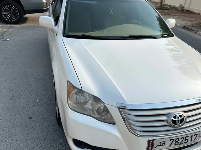 Photo of 2010 Toyota Avalon XL
