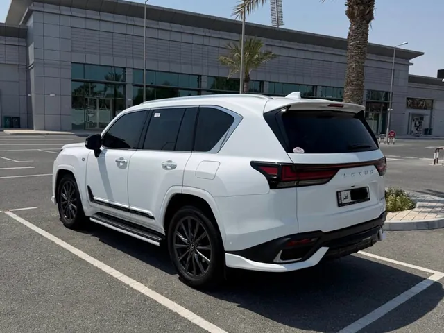 Photo of 2025 Lexus LX 700h F Sport