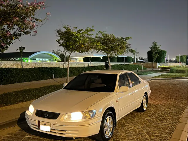 صورة 1998 تويوتا كامري جراند