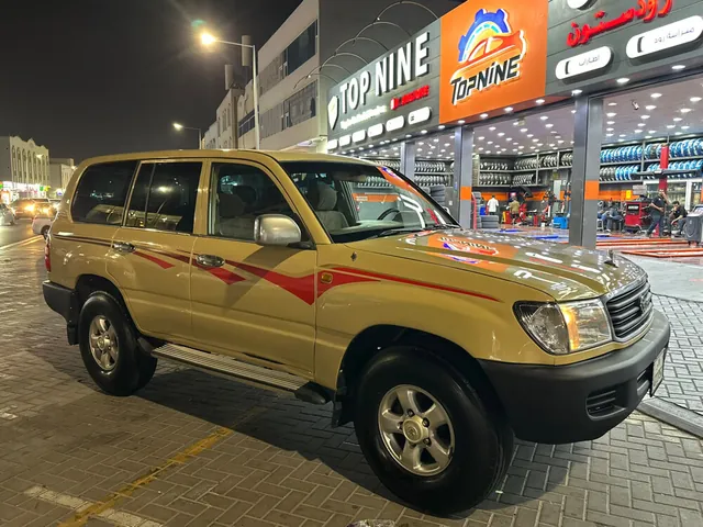 Photo of 2000 Toyota Land Cruiser GX