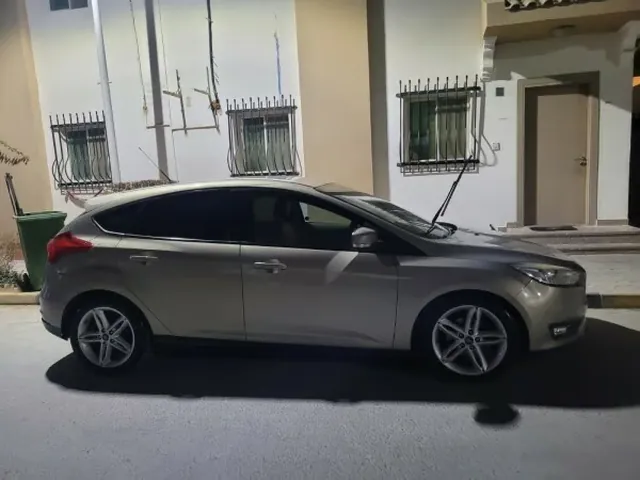 Photo of 2016 Ford Focus Titanium