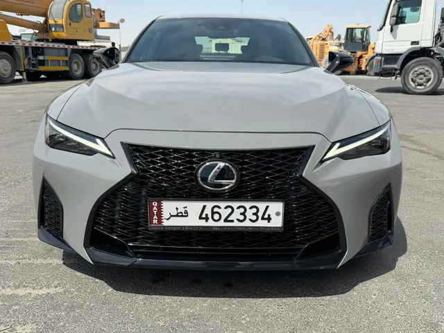صورة 2025 لكزس IS 350 F Sport