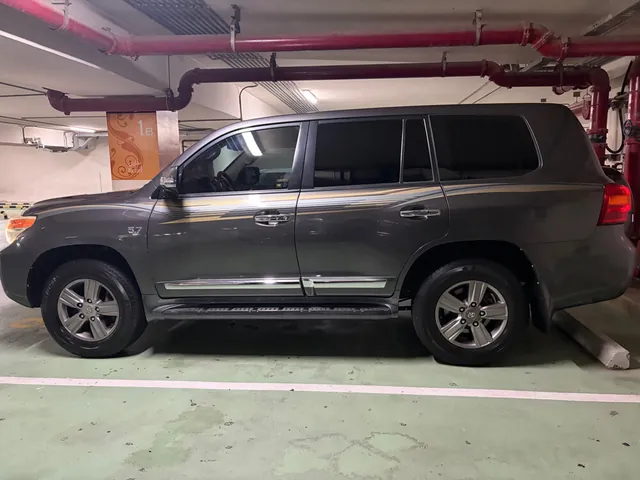 Photo of 2013 Toyota Land Cruiser VXR