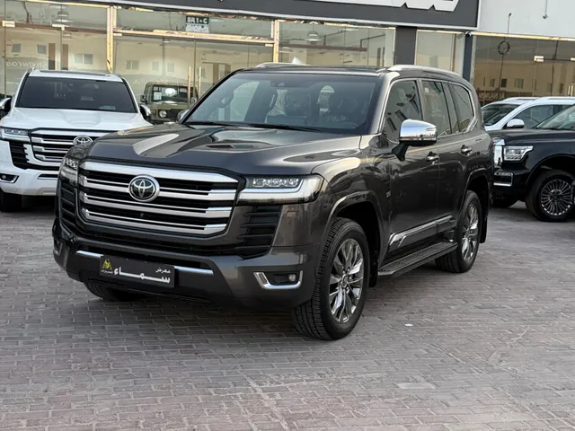 Photo of 2023 Toyota Land Cruiser VXR