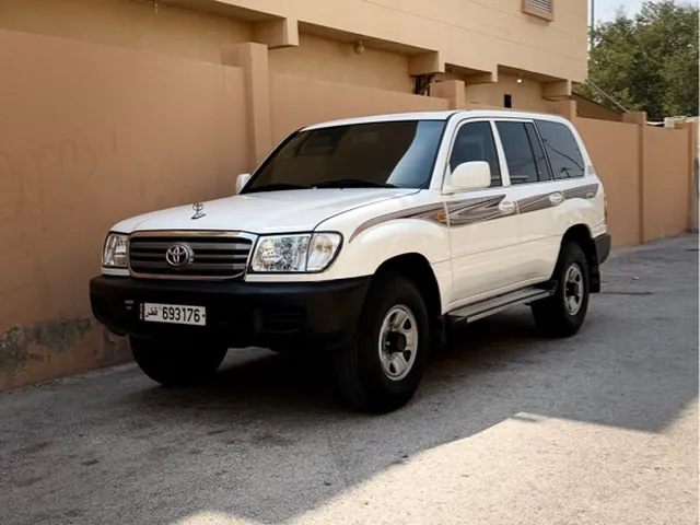 Photo of 2004 Toyota Land Cruiser GX