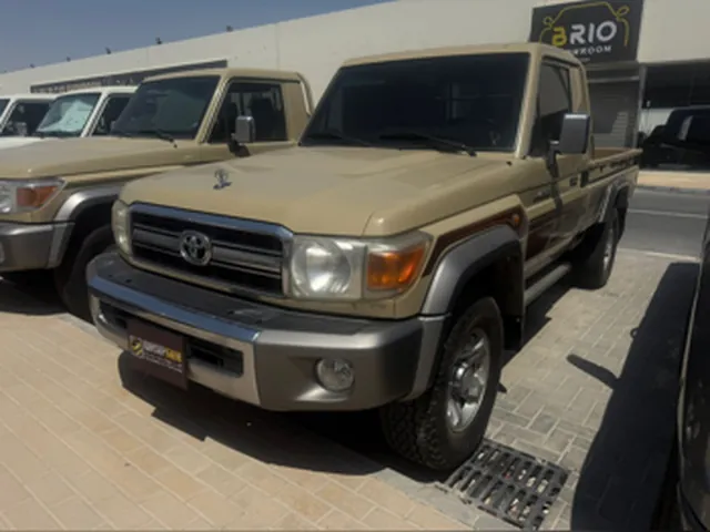 صورة 2015 تويوتا لاند كروزر LX