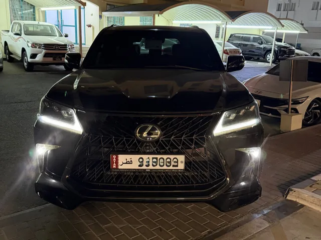 صورة 2019 لكزس LX 570 بلاك ايديشن