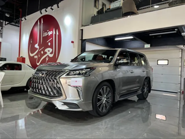 Photo of 2016 Lexus LX 570