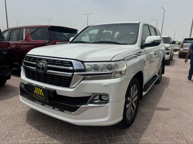 صورة 2019 تويوتا لاند كروزر VXR