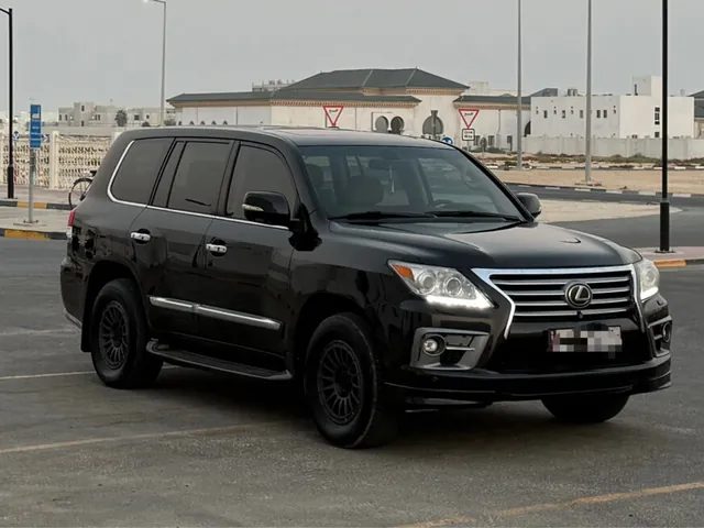صورة 2010 لكزس LX 570