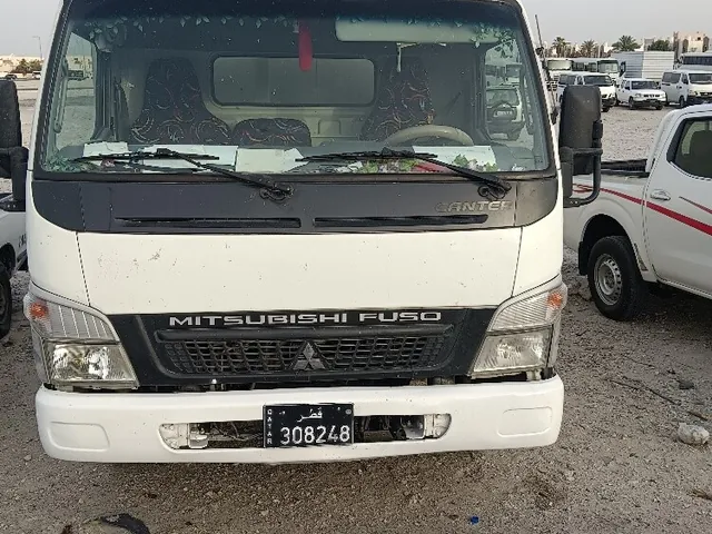 صورة 2016 ميتسوبيشي كانتر