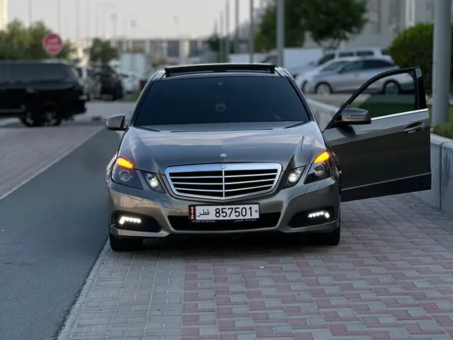 Photo of 2010 Mercedes-Benz E 300