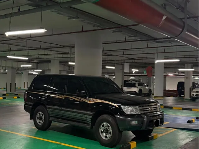 Photo of 2006 Toyota Land Cruiser VXR