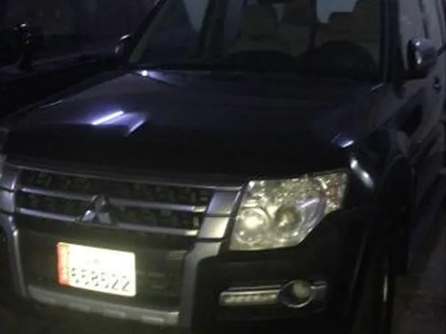 صورة 2015 ميتسوبيشي باجيرو 3.5