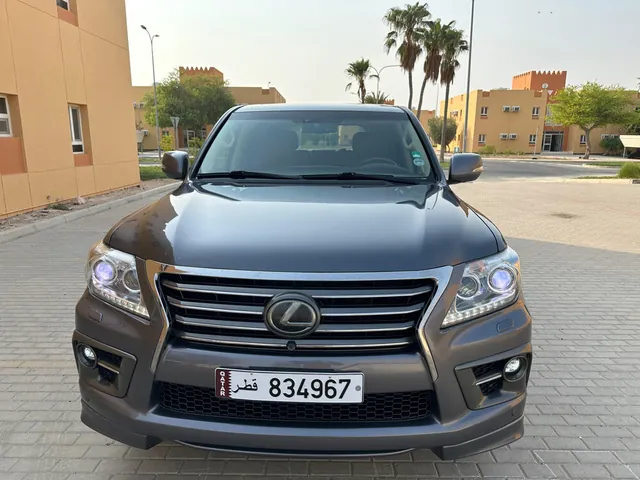 صورة 2015 لكزس LX 570 S