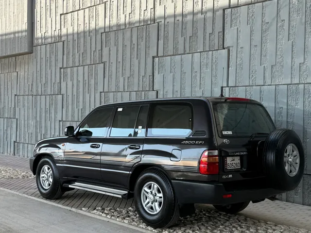 صورة 2002 تويوتا لاند كروزر GX