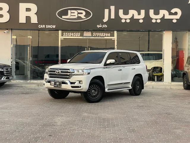 Photo of 2016 Toyota Land Cruiser GXR