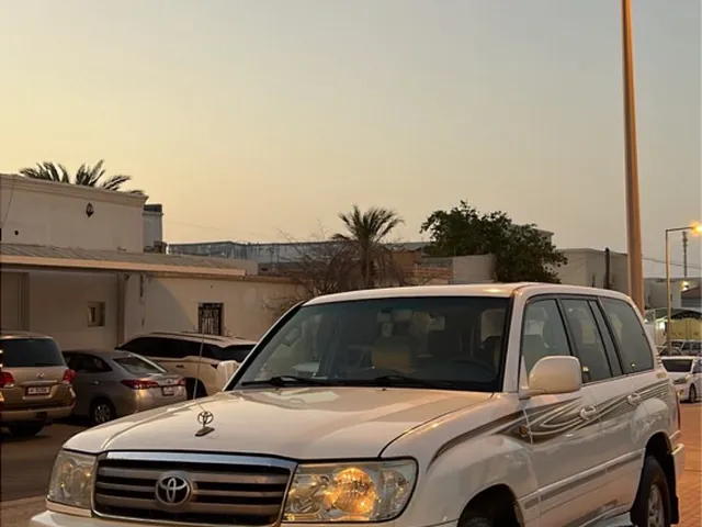 صورة 2006 تويوتا لاند كروزر GXR
