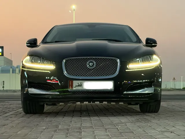 Photo of 2012 Jaguar XF V8