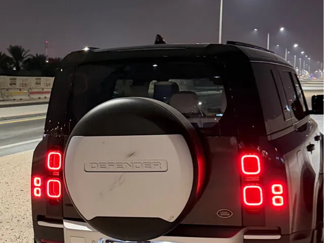 Photo of 2023 Land Rover Defender 110 HSE