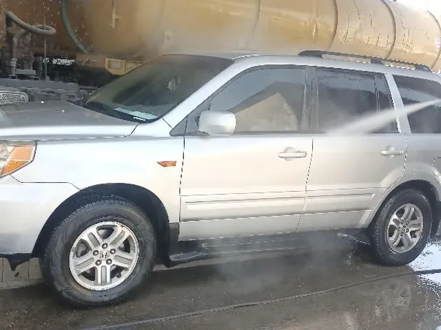 Photo of 2006 Honda Pilot