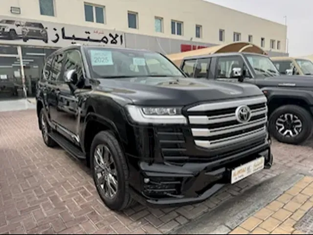 صورة 2025 تويوتا لاند كروزر VXR