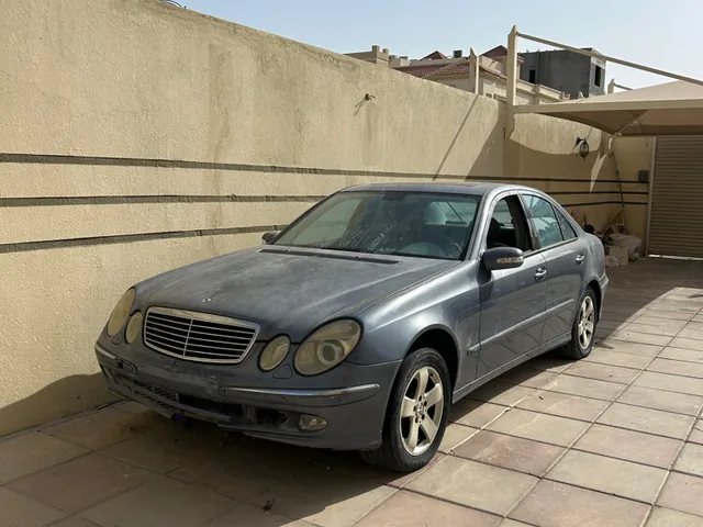 صورة 2003 مرسيدس-بنز E 240