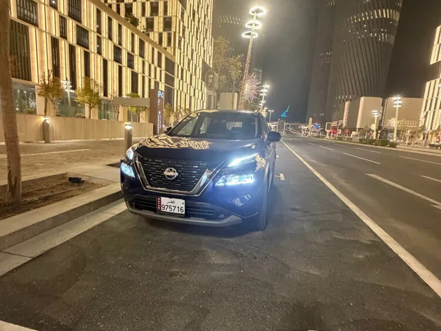صورة 2024 نيسان اكس-تريل SV