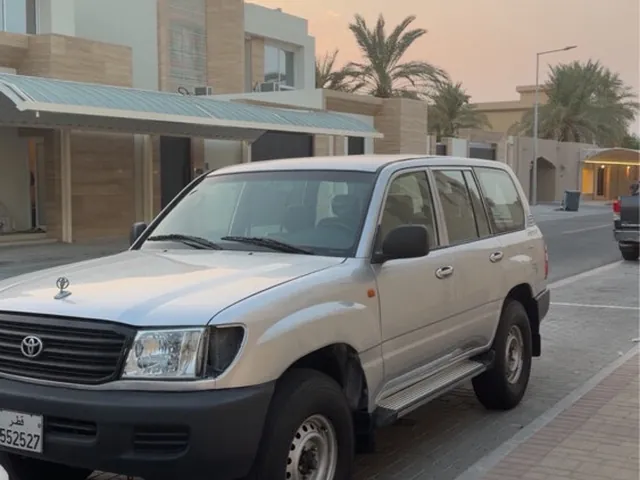Photo of 2002 Toyota Land Cruiser G