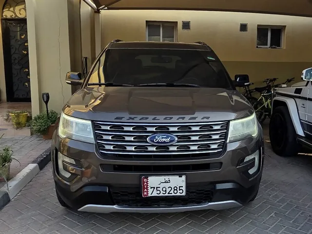 Photo of 2016 Ford Explorer XLT