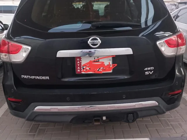 Photo of 2013 Nissan Pathfinder SV