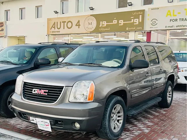 Photo of 2011 GMC Suburban